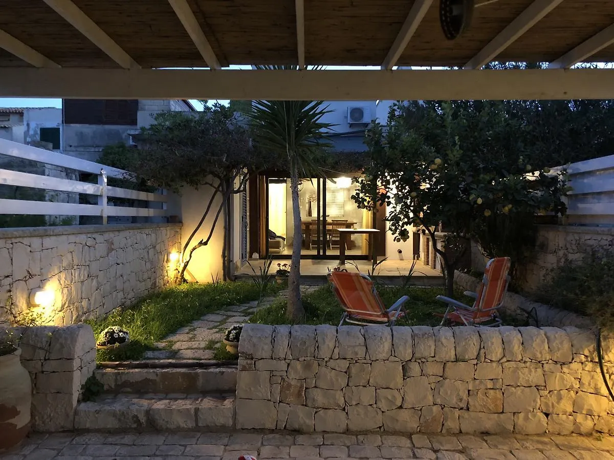 Casa Mia Villa Donnalucata  Semesterbostad
